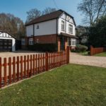 Palisade Or Picket Fencing: Flat, Pointed Or Rounded Top